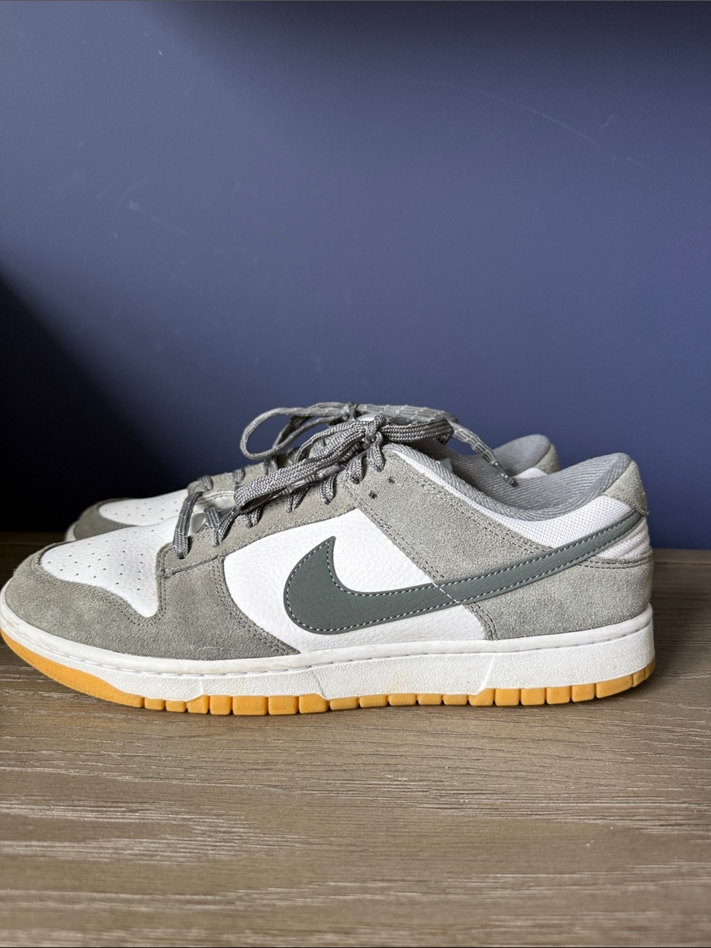 Men’s Nike Dunk Low smoke grey gum 3M swoosh size 12